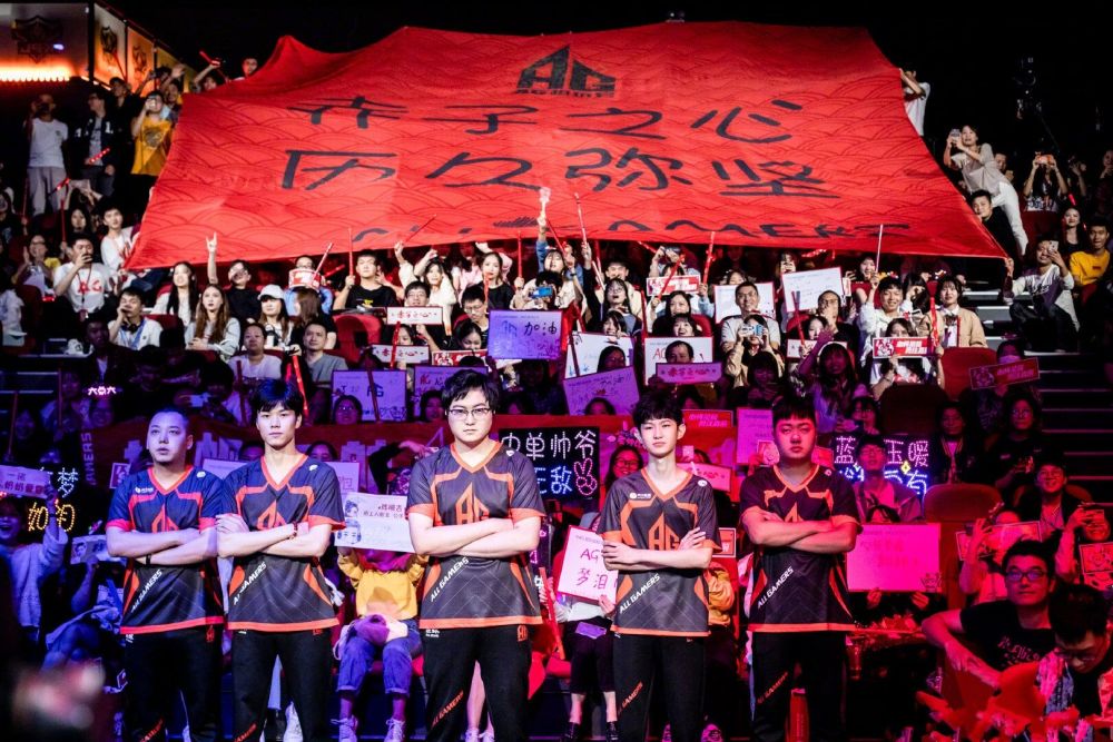 象征着这位