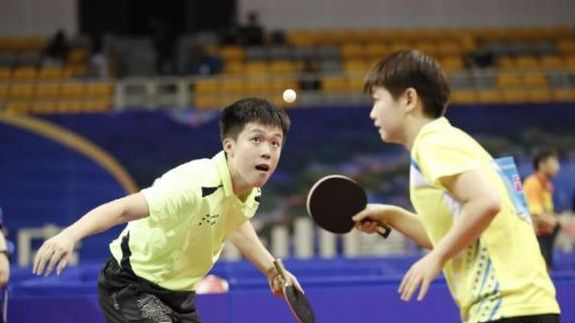 代足球中其 代足球中其