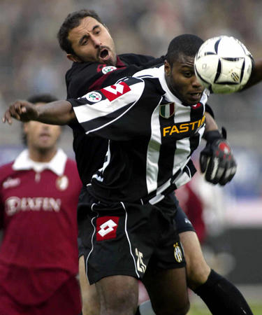 角球二点 角球二点